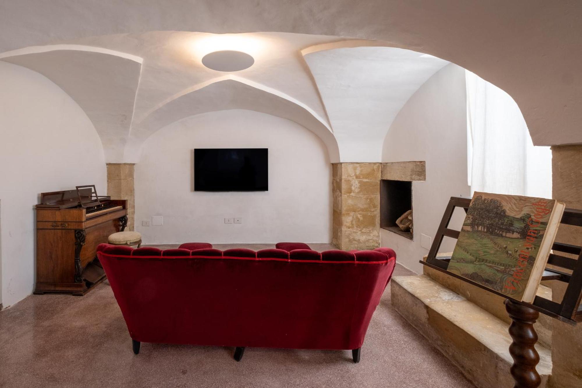 مينيرفينو دي ليتشي Dimora Del Vescovo Art Boutique Hotel المظهر الخارجي الصورة