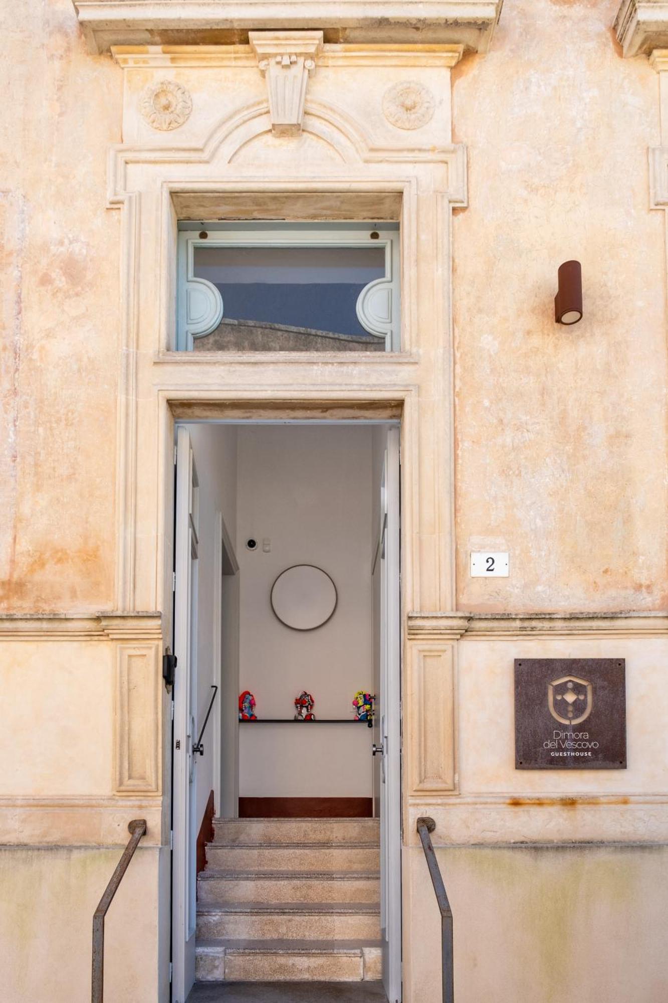 مينيرفينو دي ليتشي Dimora Del Vescovo Art Boutique Hotel المظهر الخارجي الصورة
