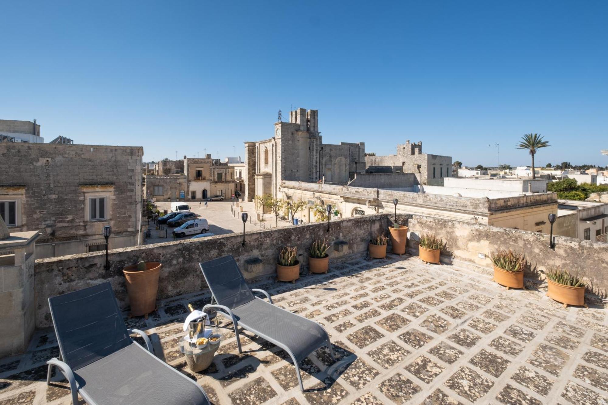 مينيرفينو دي ليتشي Dimora Del Vescovo Art Boutique Hotel المظهر الخارجي الصورة