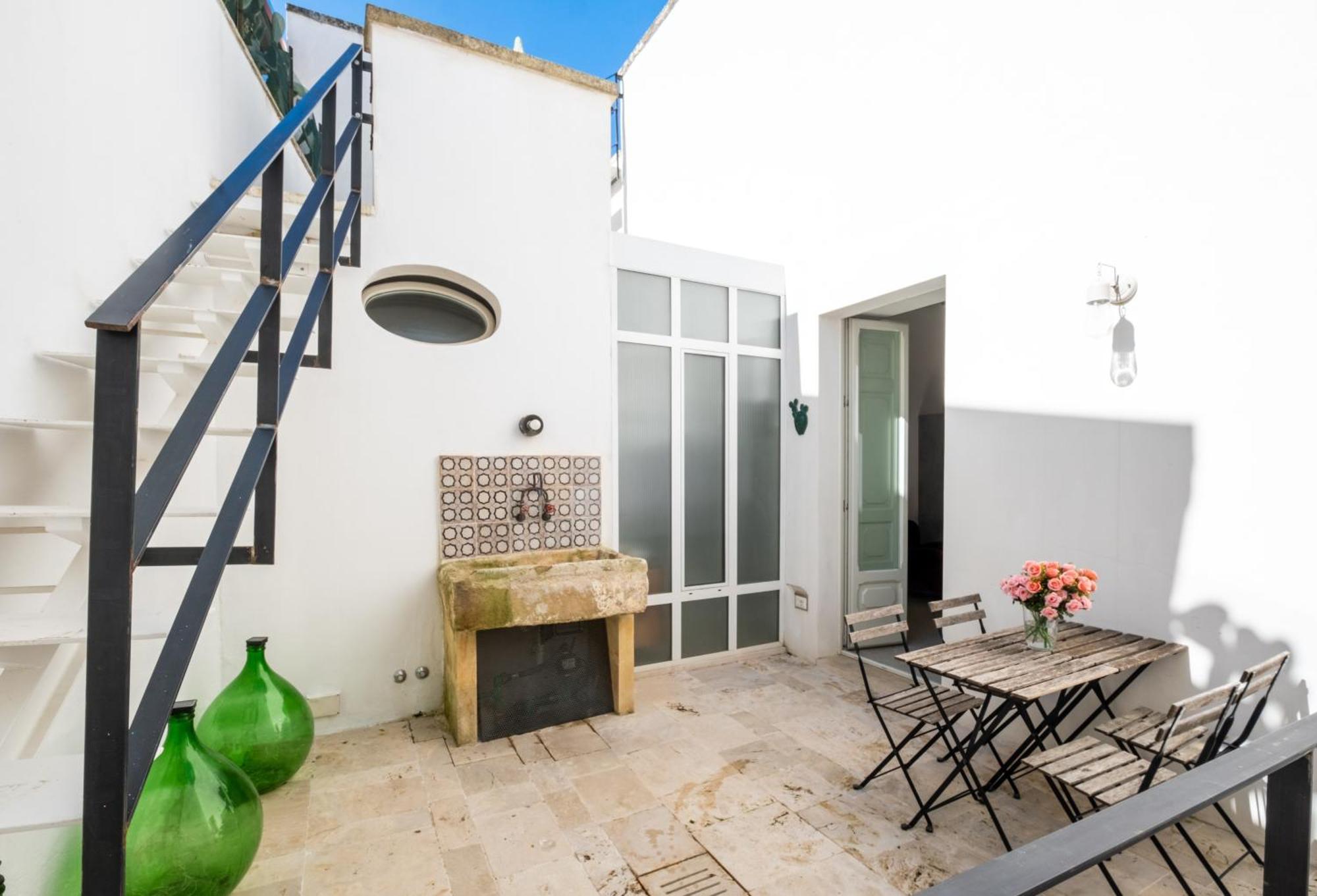 مينيرفينو دي ليتشي Dimora Del Vescovo Art Boutique Hotel المظهر الخارجي الصورة